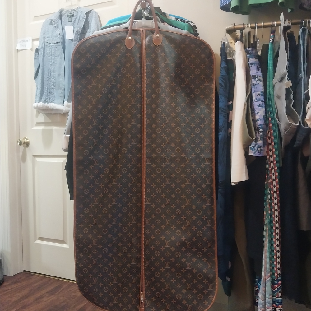Louis Vuitton Garmet Bag